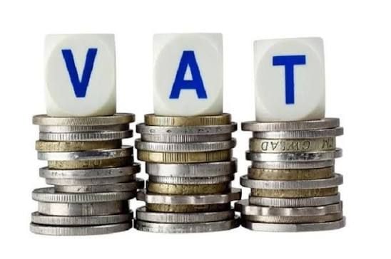 Project contract, VAT: Managing tax points, retentions, working-capital risk