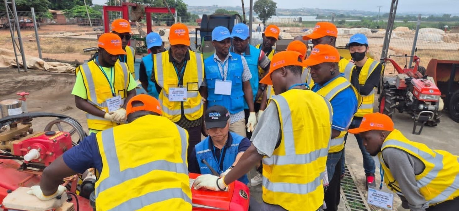 Farm machinery training launched to boost rice seed production