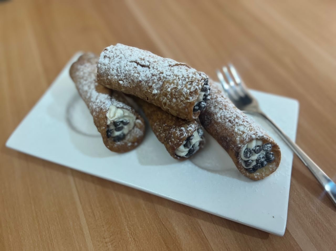 Recipes with Dainess Chef’s School: Cannoli
