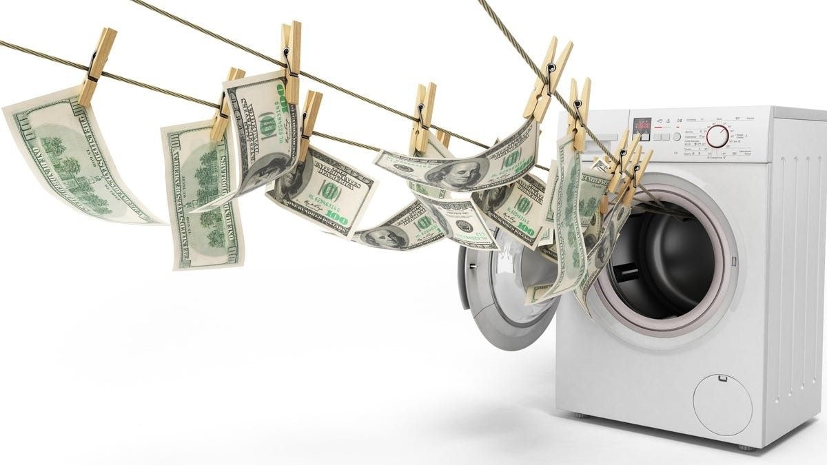 The credit life of the criminal