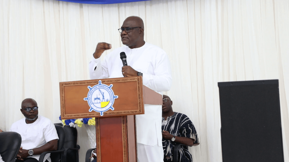 GPHA staff and management of Takoradi show appreciation to God