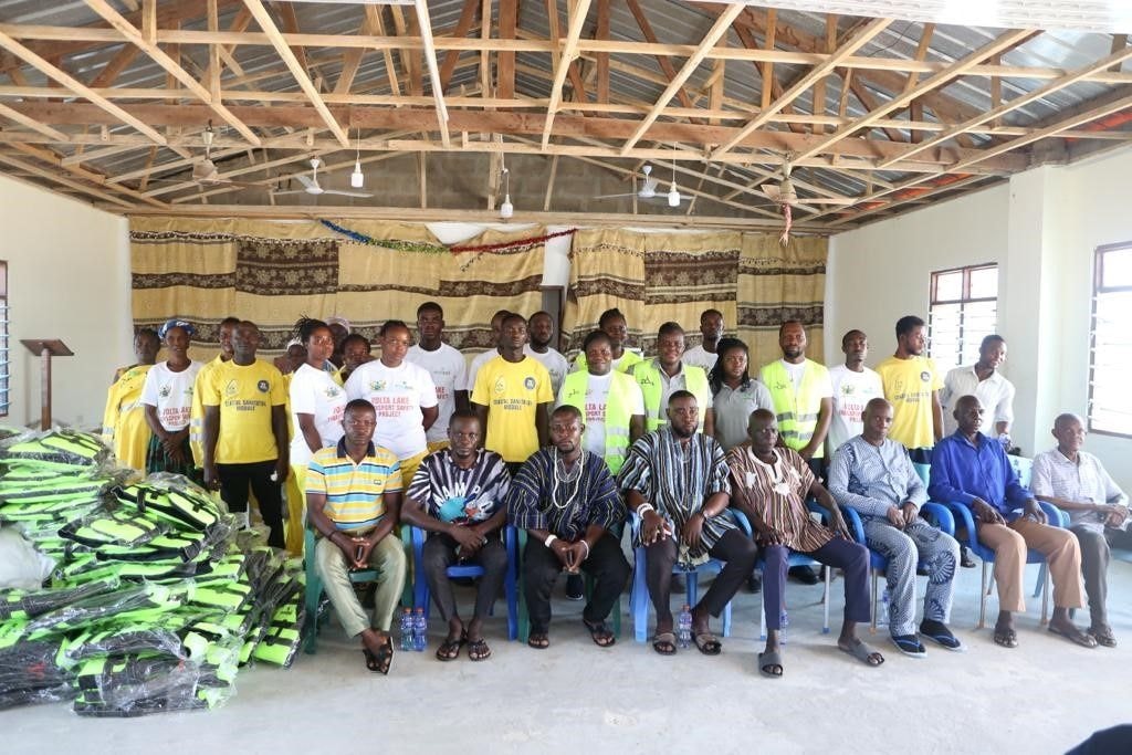 Ecozoil sensitizes residents of  Azizanya on essence of life jackets