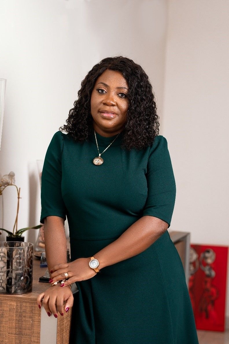 Vodafone CEO claims Outstanding Woman in Telecommunications Award