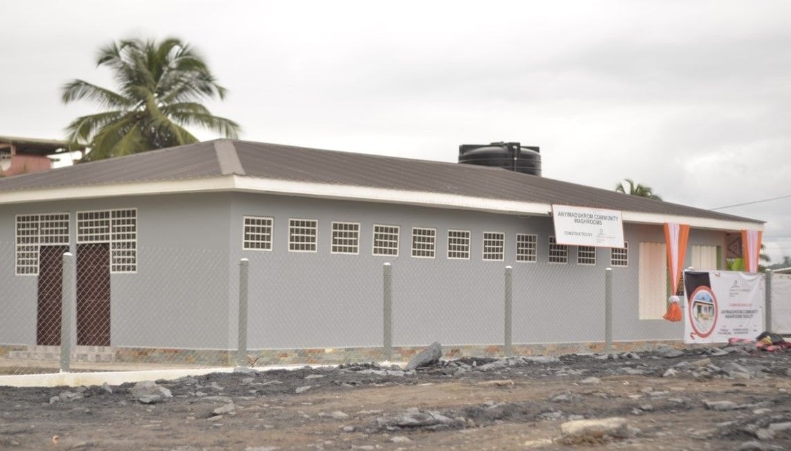 AngloGold gifts GH₵630,000 toilet facility to Anyimadukrom community