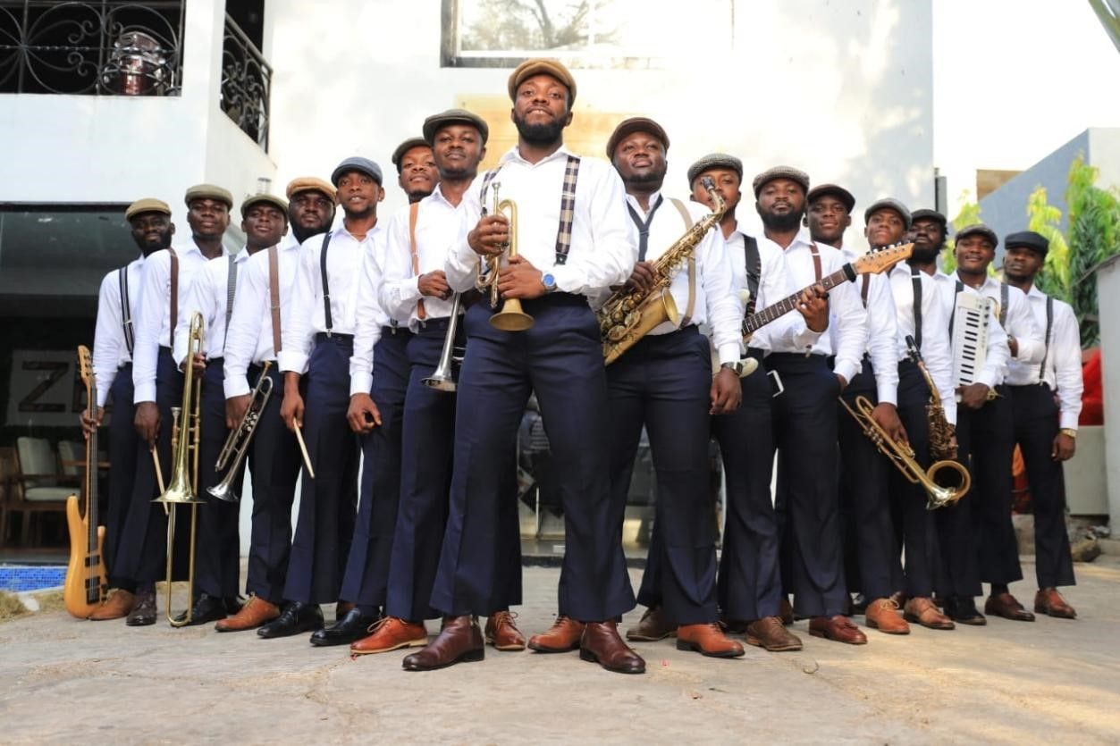 Back to Blackberry Lounge hosts Adaha Dance Band again on Saturday