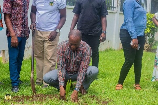COCOBOD employees support green  day to combat climate change