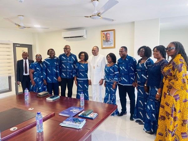 CIHRM pays courtesy call on labour minister