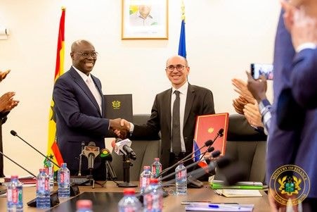 Ghana, France sign debt restructuring pact