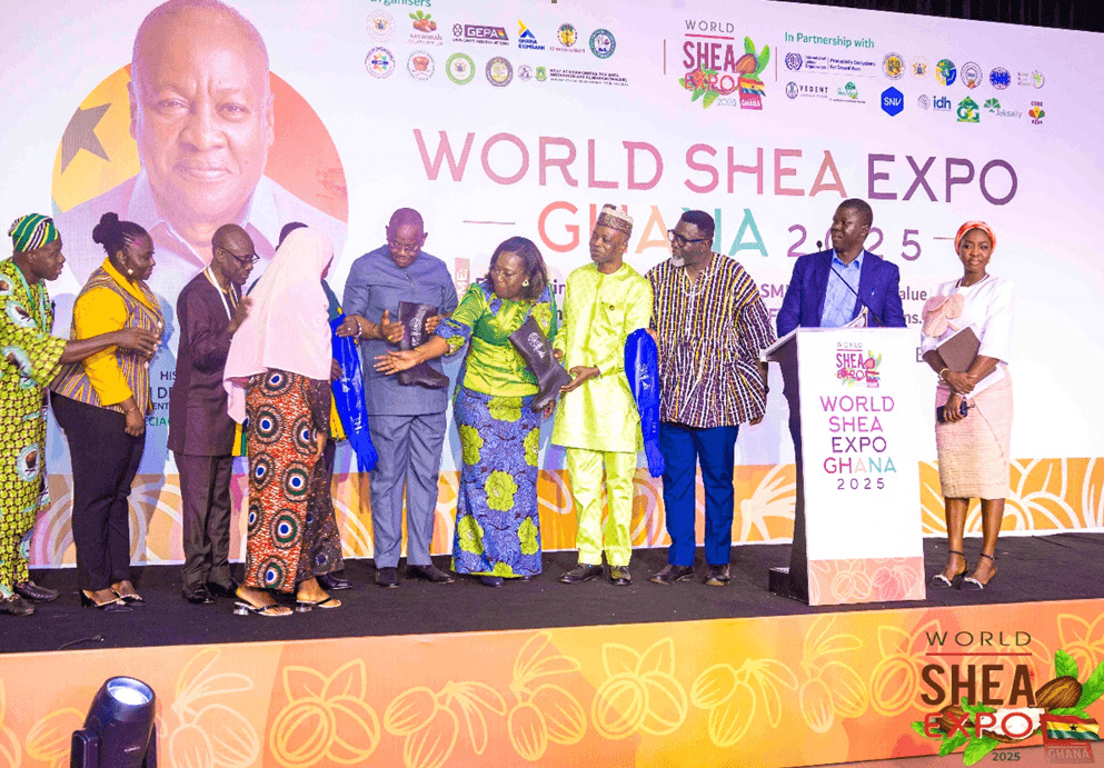 Mahama backs shea industry with 20,000 PPEs donation at World Shea Expo