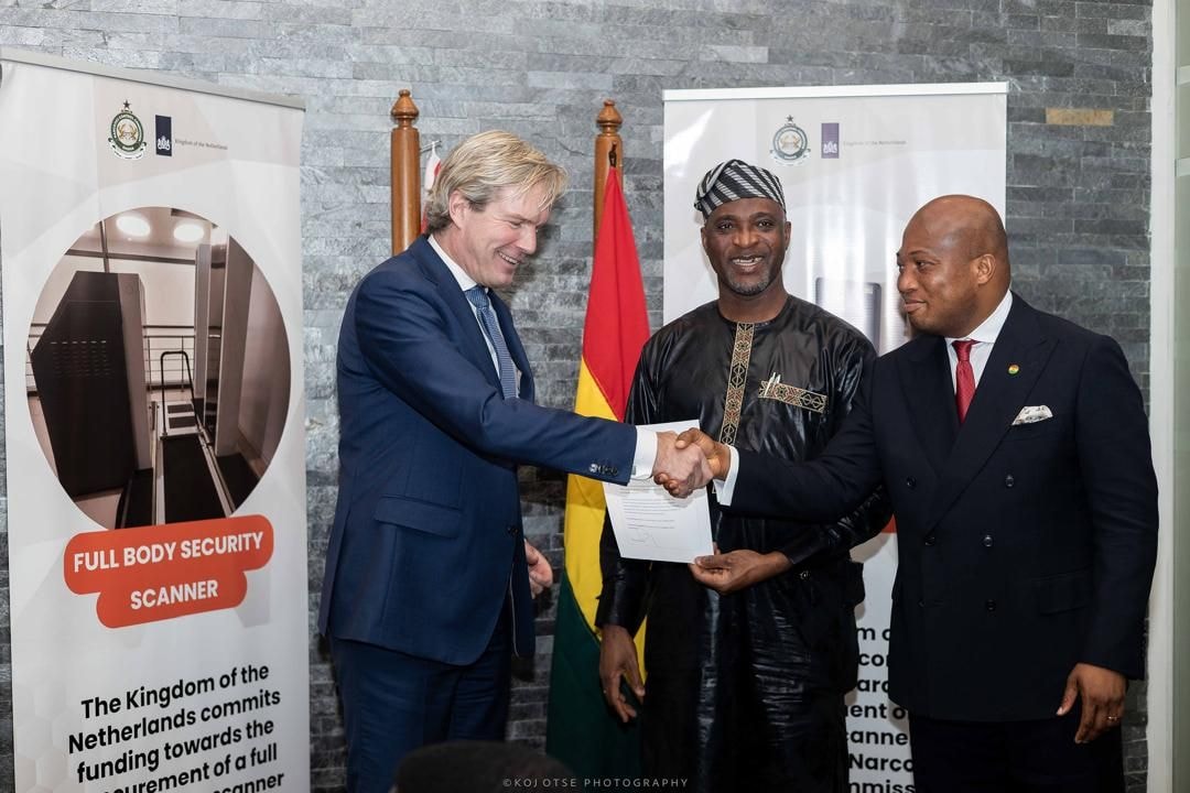 Netherlands supports Ghana’s fight against drug trafficking, donates new scanners to NACOC