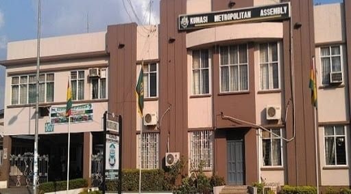 KMA orders all kiosks and containers on commercial roads to be removed