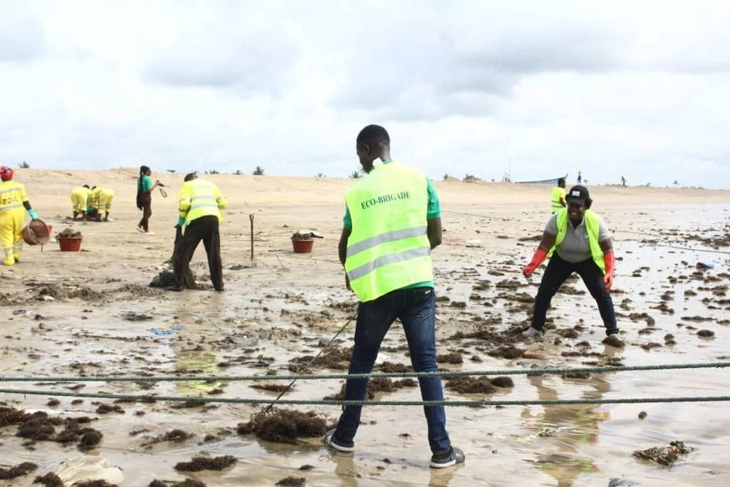 EcoZoil marks World Water Day with beach clean-up and public sensitization exercises