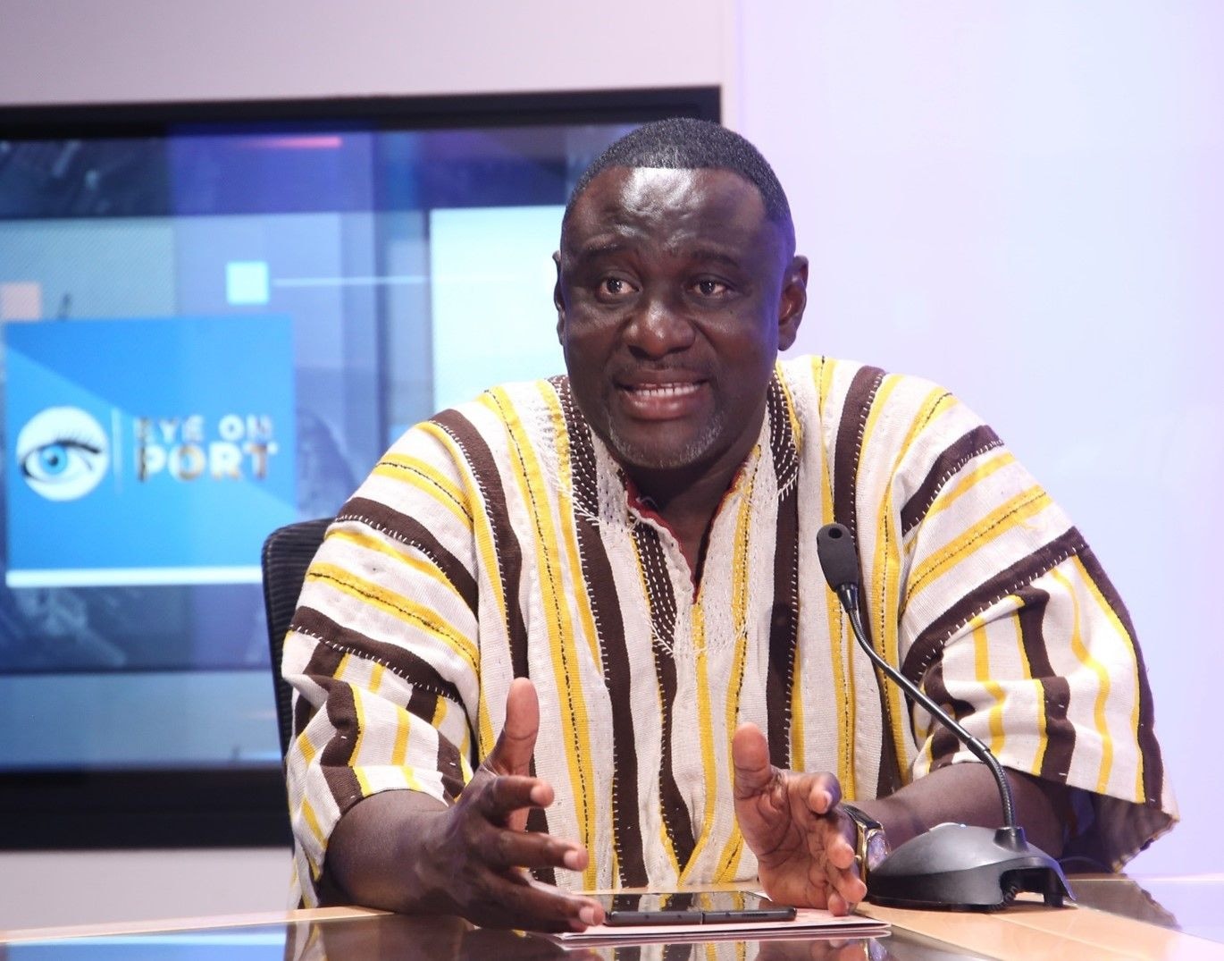 Build industrial zones for SMEs