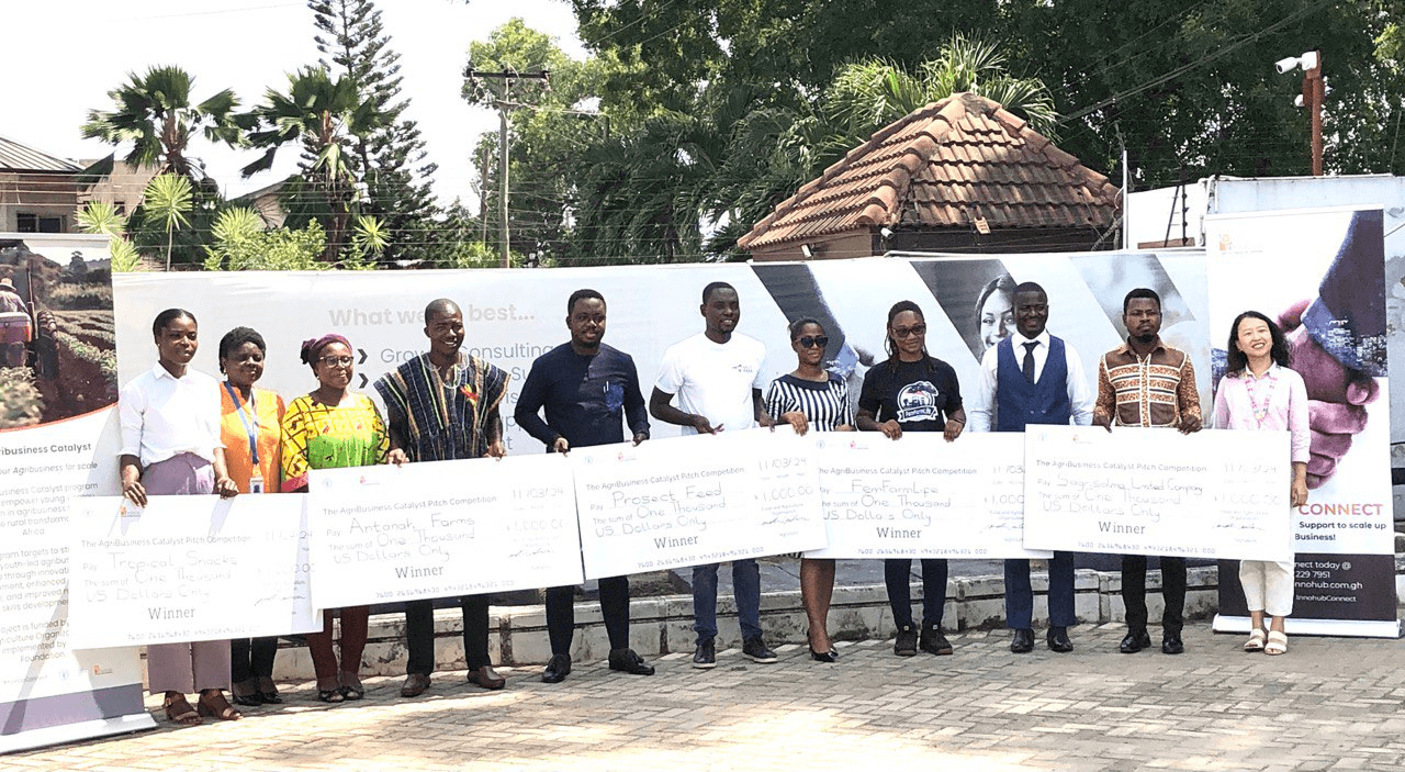 Five agribusiness start-ups receive US$1000 grant each