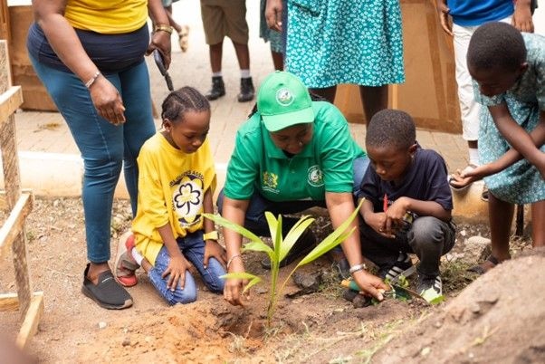 Karpowership plants 3,000 trees with Achimota Basic School