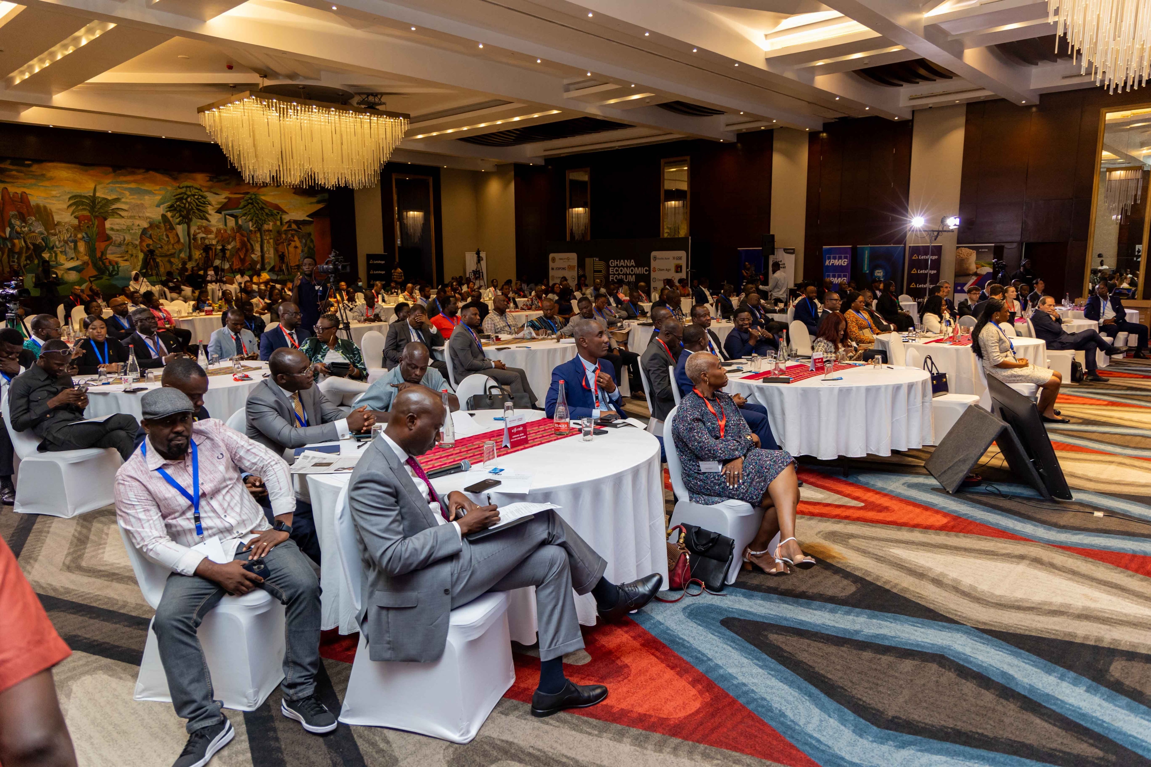 Experts call for overhaul of SOEs' management