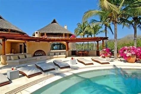 Vacation rental platforms’ vulnerability to money laundering