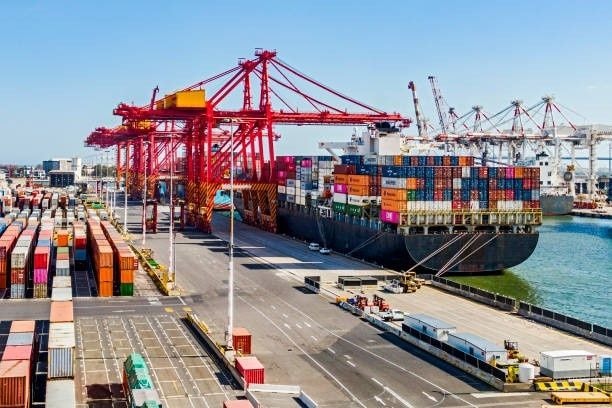 Sharp decline in port container traffic exposes rising smuggling crisis