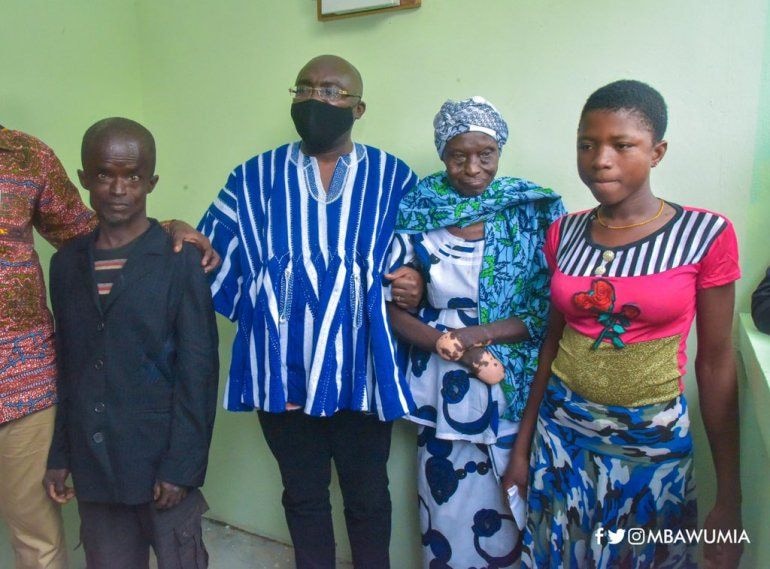 Bawumia hands over house to 82-yr old abandoned, cured leper