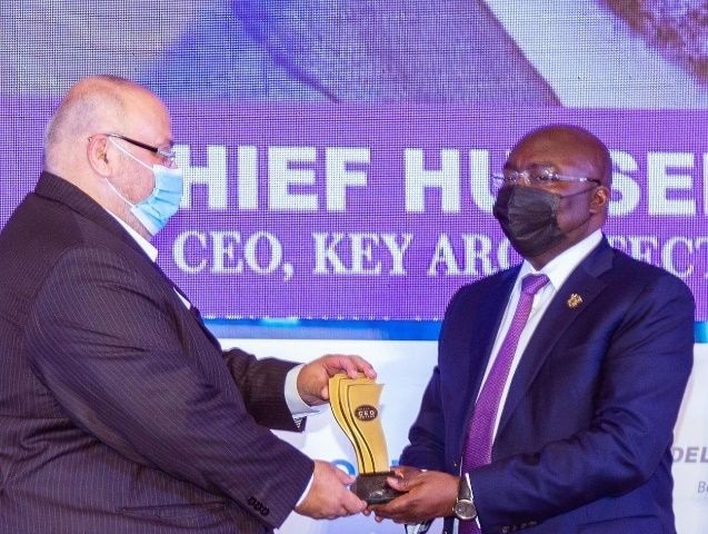 Vice President Presents Hall of Fame Award to MPS CEO