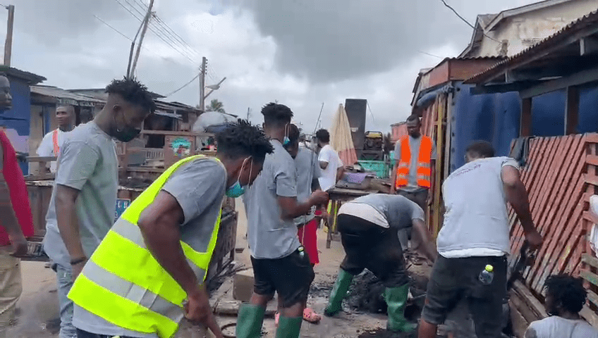 Elmina goes clean