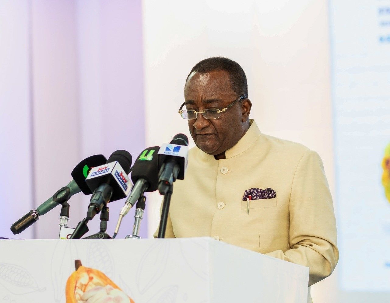Cocoa producer price increased to GH¢12,800 per tonne