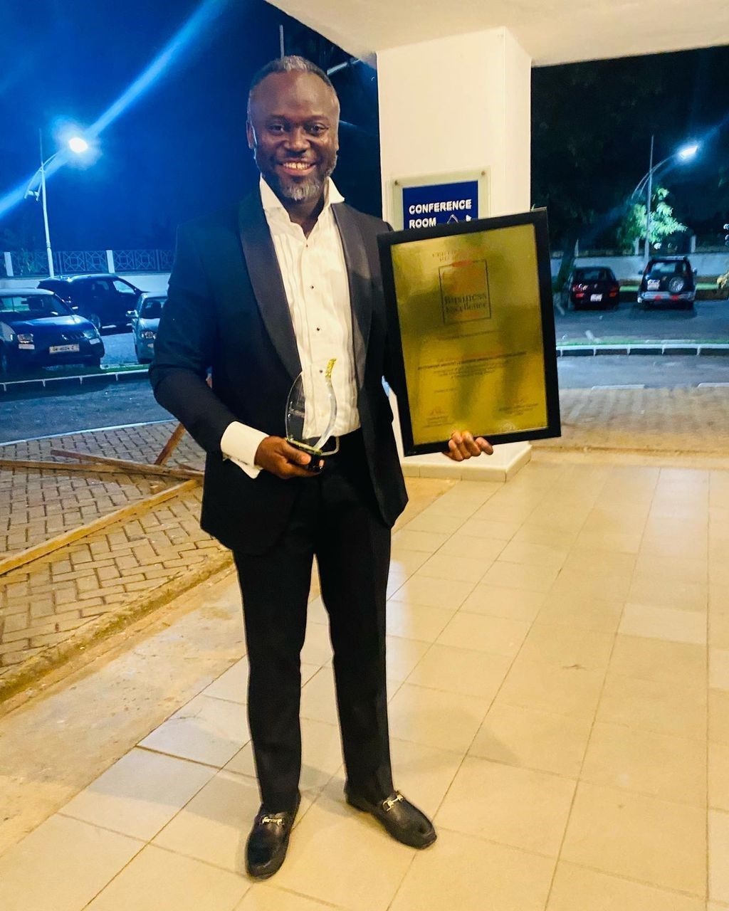 Antwi-Boasiako wins Outstanding Leadership Award in Corporate Affairs
