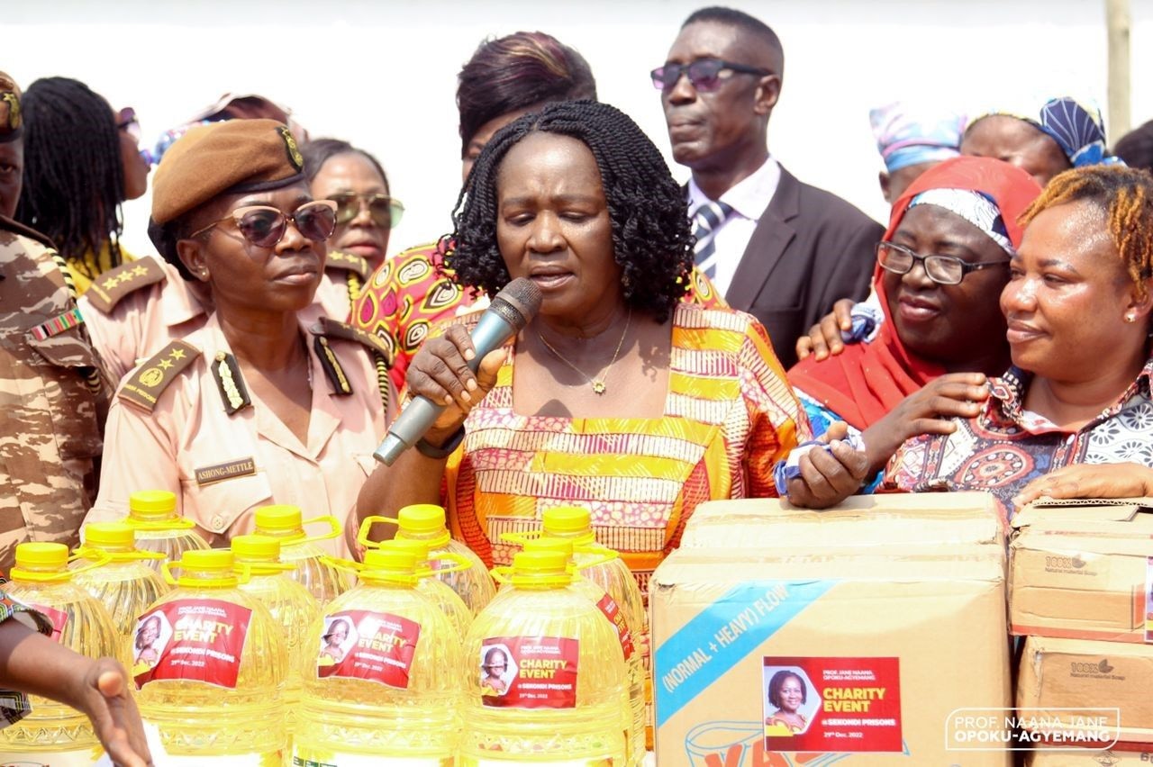 Prof. Opoku-Agyemang supports Sekondi Central Prison