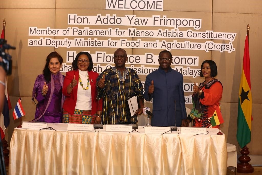 Dep. agric minister woos rice investors in Thailand