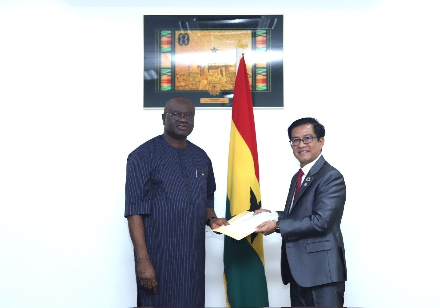 New FAO representative in Ghana presents his credentials