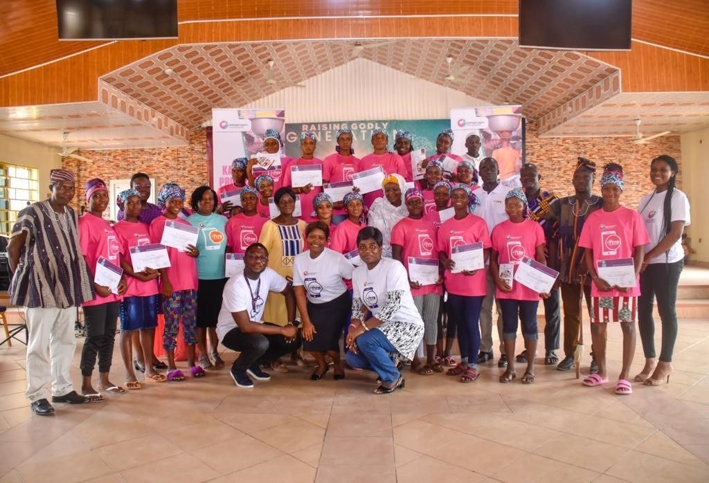 Opportunity International holds 5th graduation ceremony for street porters
