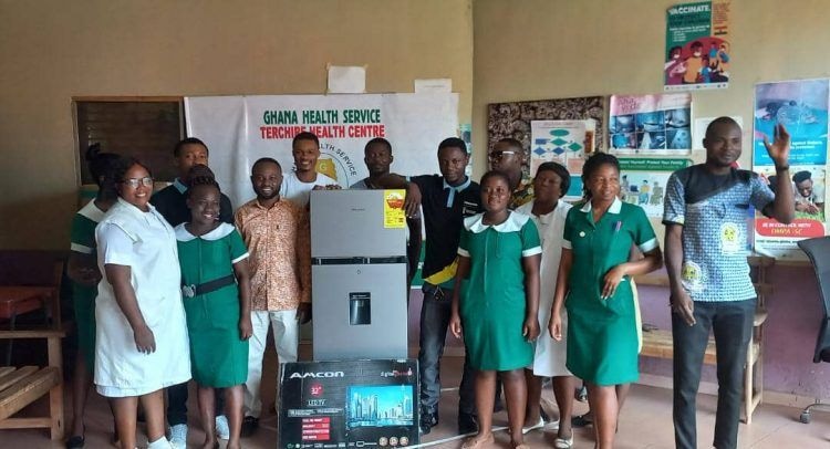 Hisense donates to Terchire Health Centre