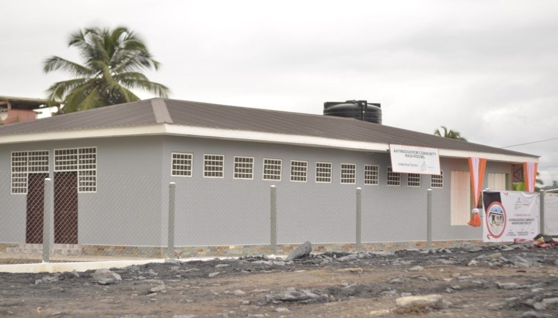AngloGold gifts GH₵630,000 toilet facility to Anyimadukrom community