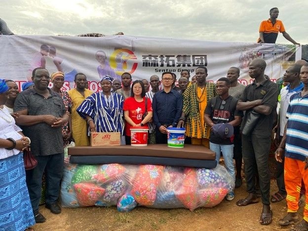 Sentuo Group supports Akosombo Dam spillage victims at Mepe with relief items, cash