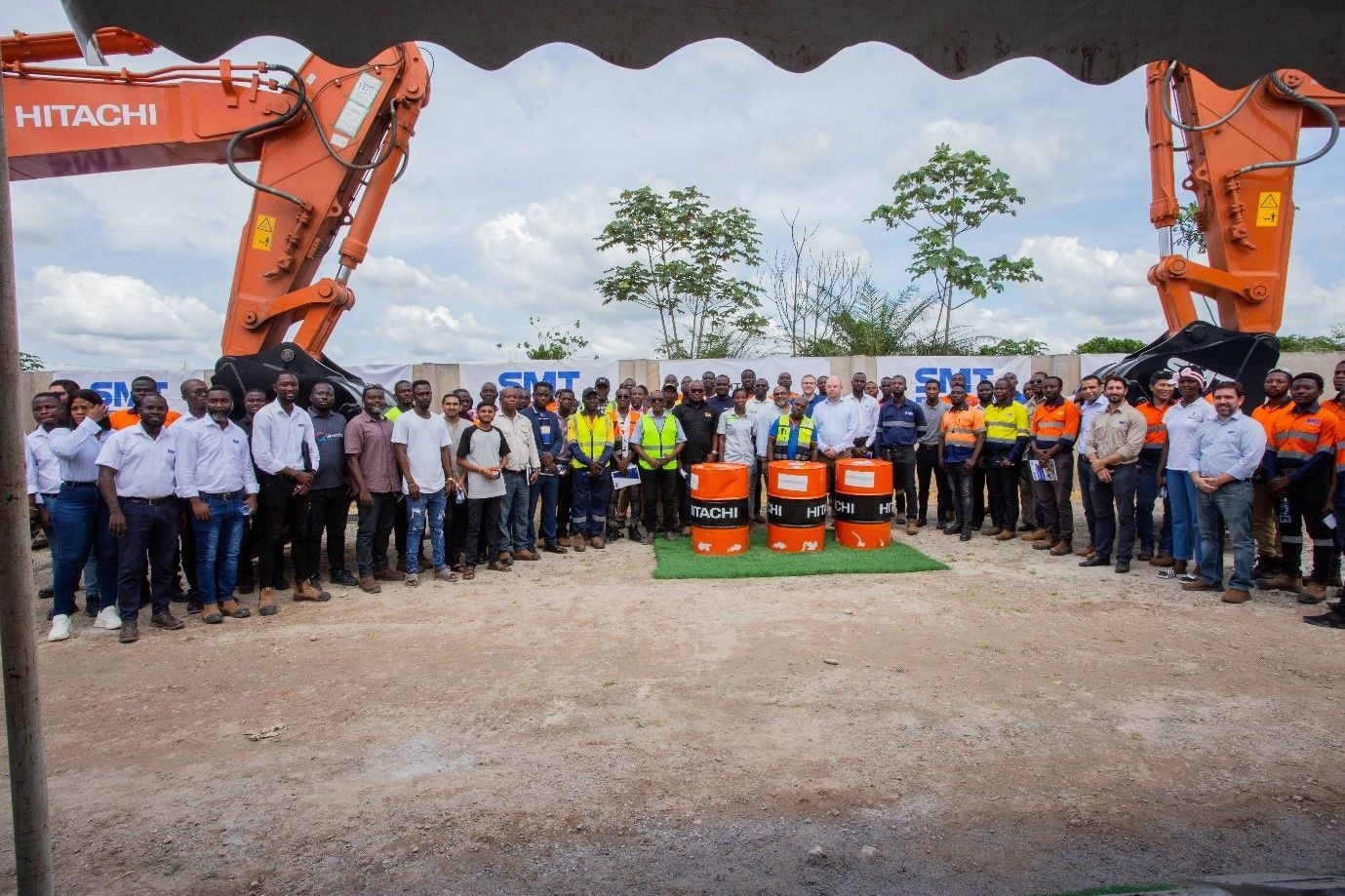 SMT unveils Hitachi’s Series 7 mining equipment at open day event in Tarkwa