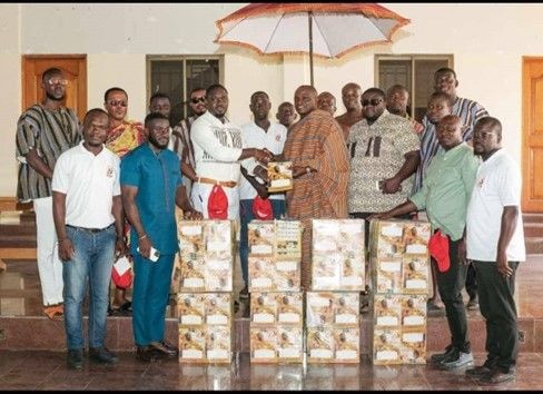 Aristocrats donates to Omanhene of New Juaben Traditional area