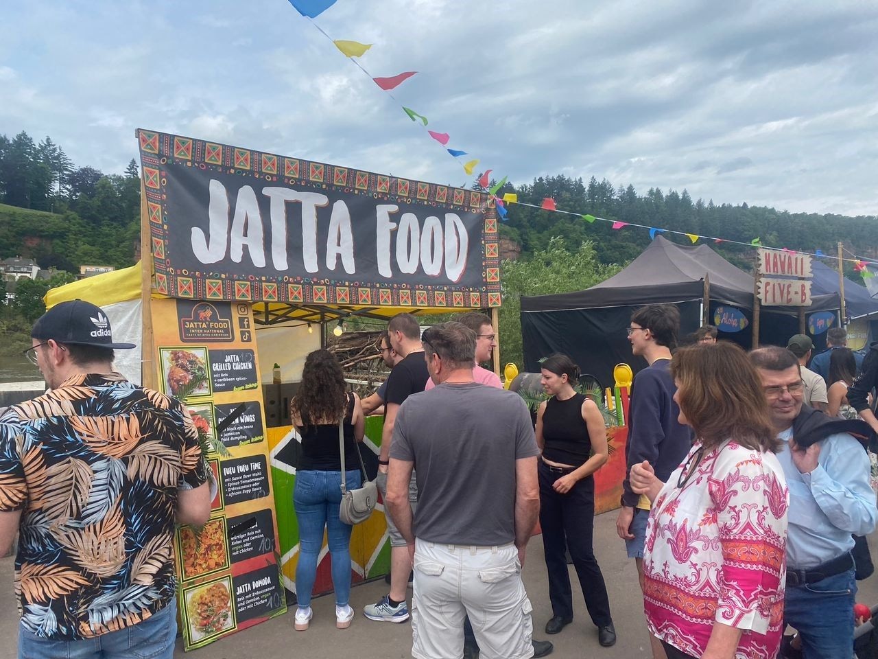 CanoeVibes: Trier’s street food festival is a display of cultural cuisine and immigrants’ identity