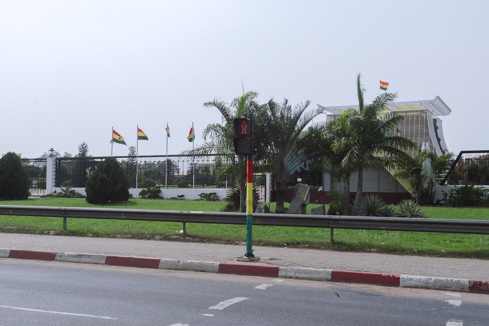 Zoomlion deploys 500 personnel to beautify Accra ahead of presidential inauguration