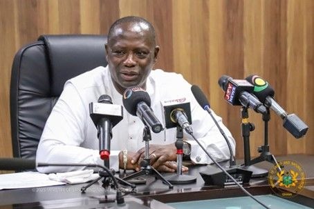 Lands minister faults Akonta Mining in illegal mining syndicate