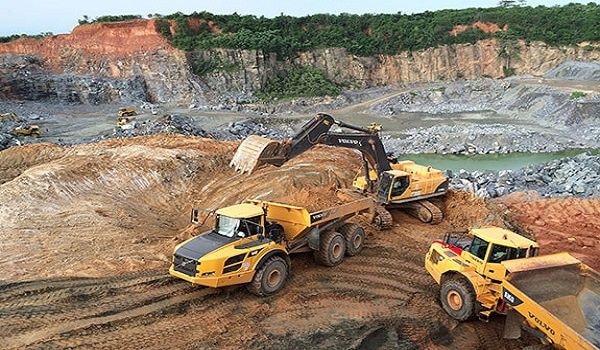 Mining sector mourns ministers killed in military helicopter crash