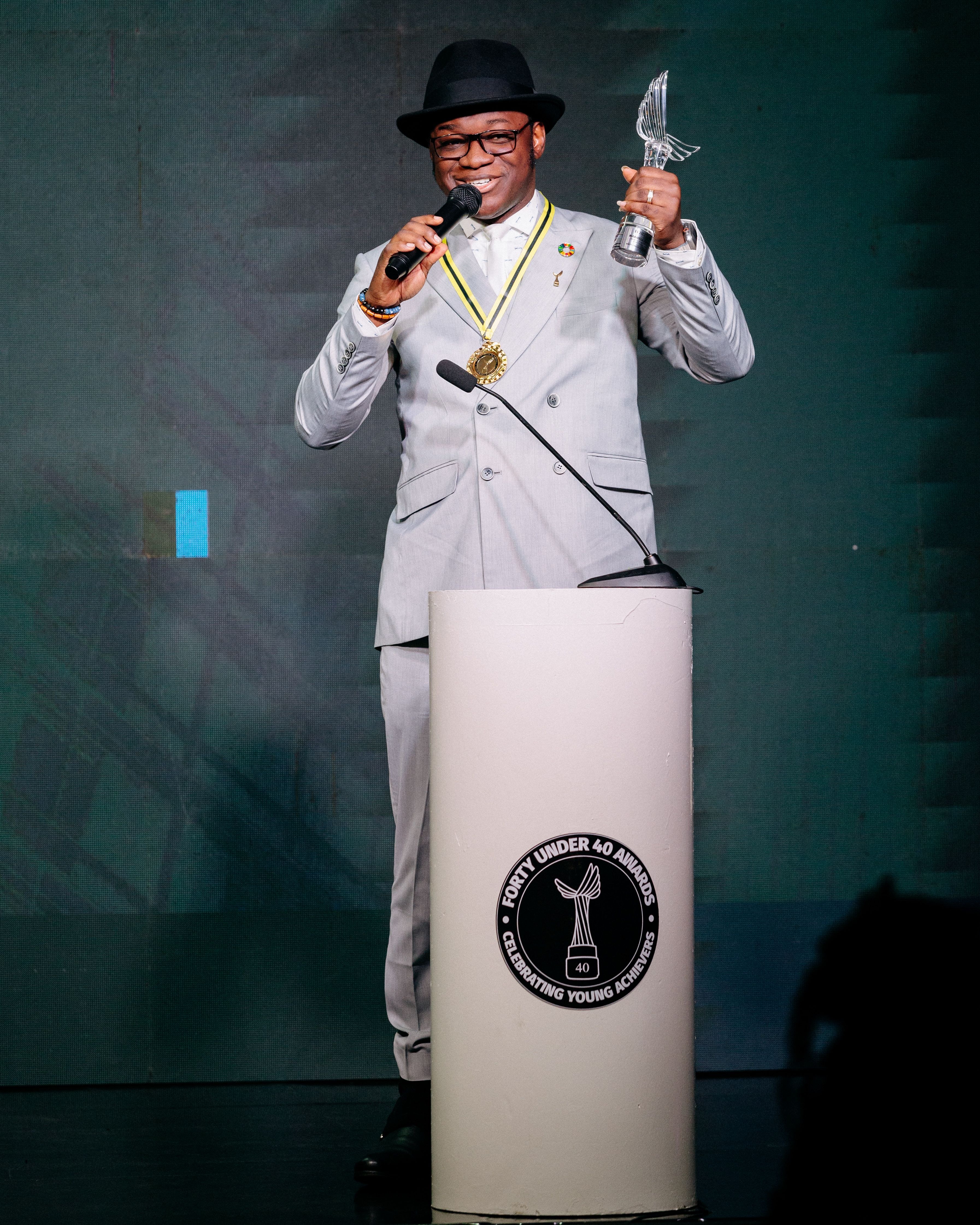 Dr. Maxwell Ampong of Maxwell Investments Group Wins Banking & Finance Award at 2025 Forty Under 40