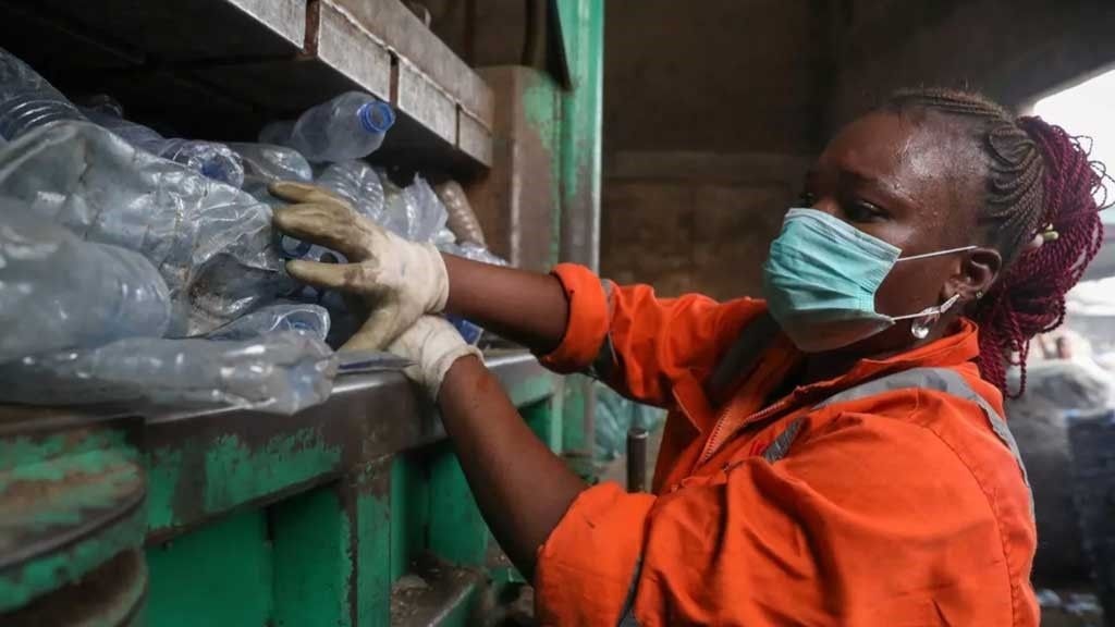 Empowering women and youth: The social revolution in the waste sector