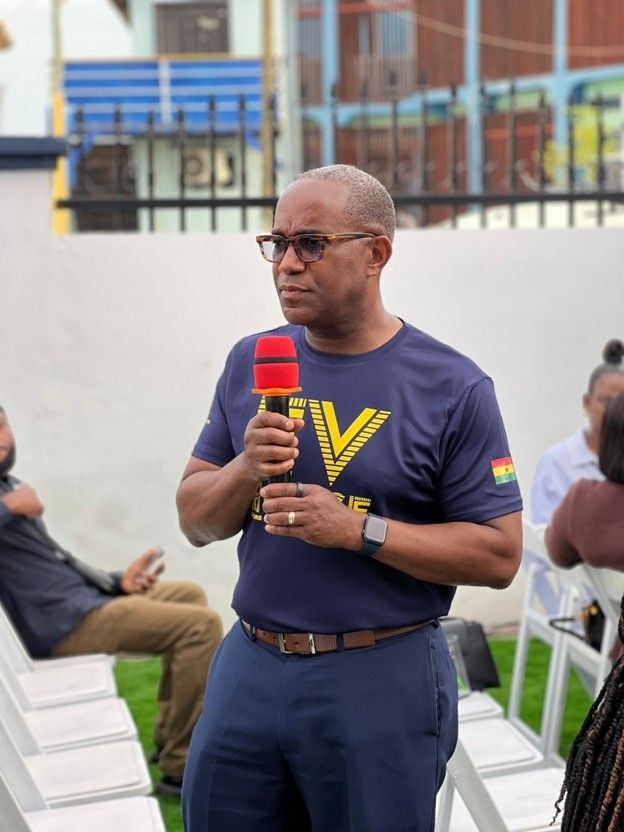 EV House launches operations, unveils two electric powered vehicles