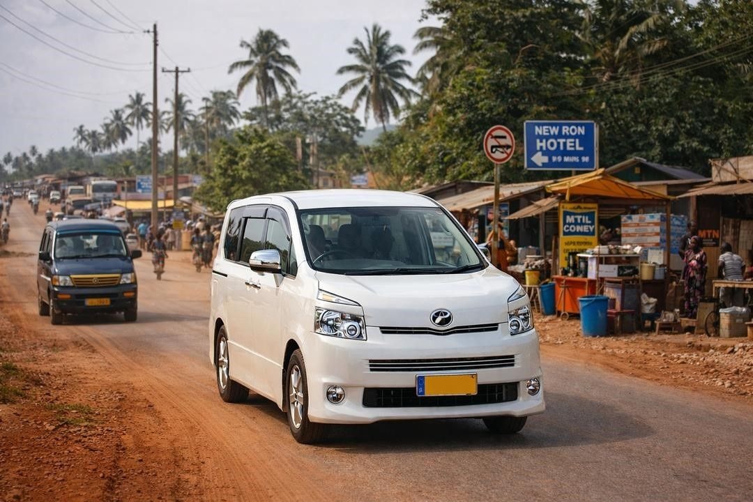 Motoring with Bob Roco ROMEO: The Toyota Voxy phenomenon: Smart business or a safety gamble?