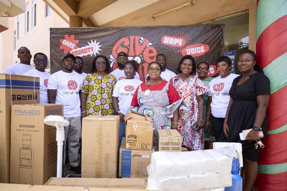 Choplife Gaming donates essential items to KBTH Radiotherapy Department