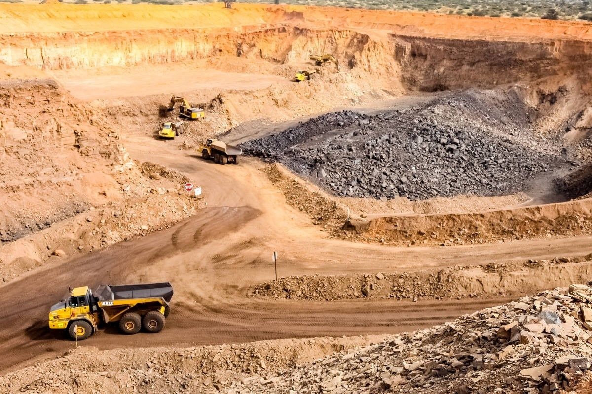 SIKAKROM with Gideon Donkor: Mining, nationalism, and decline: The Case of Zambia