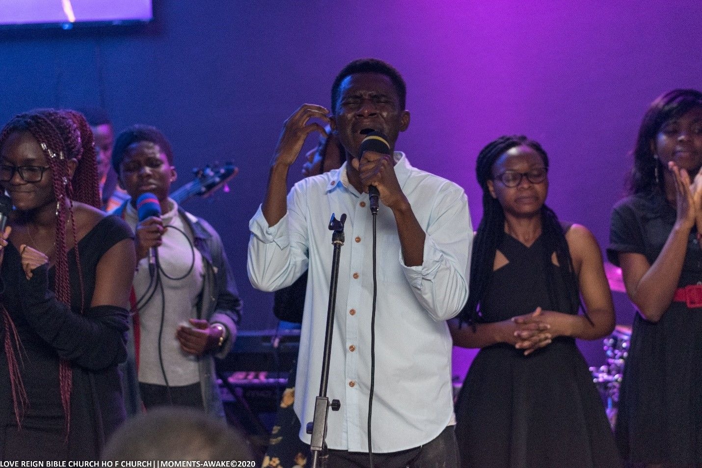 MOMENTS! – A Gospo-Literary Experience in Ho