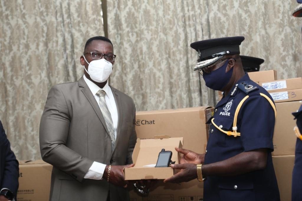 NIC donates 500 GoTa phones to Police Service to check fake motor insurance