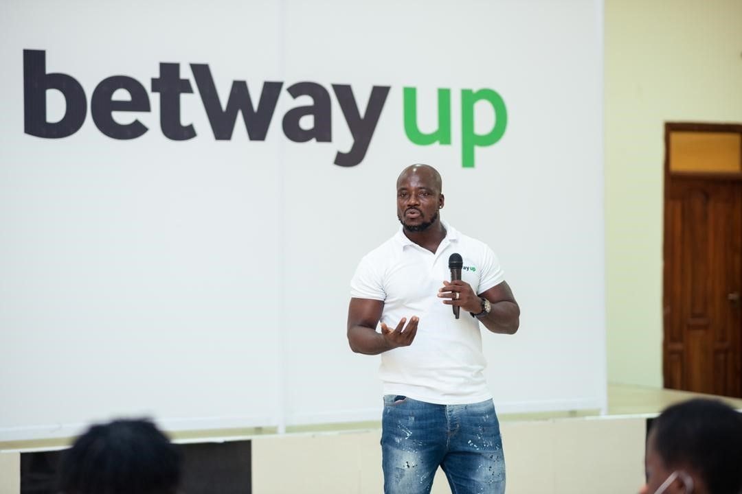 BetwayUp: Football and Basketball teams receive support in Central Region